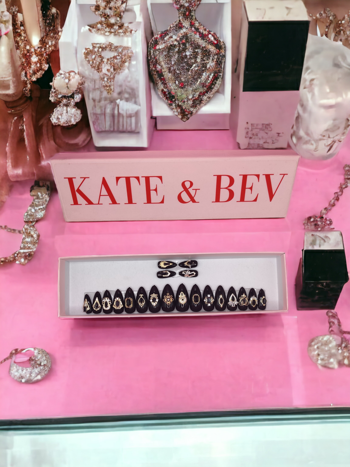 Anna Wintour - Handmade Press On Nails